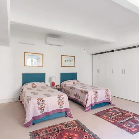 Valverde Art Space Loft By Domusicily