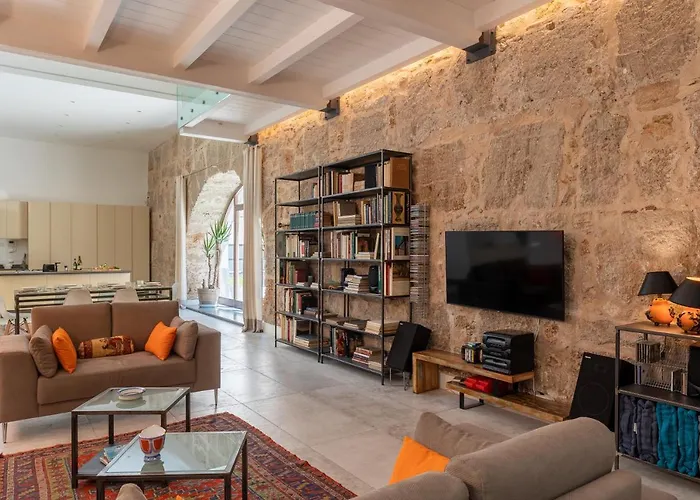 Valverde Art Space Loft By Domusicily